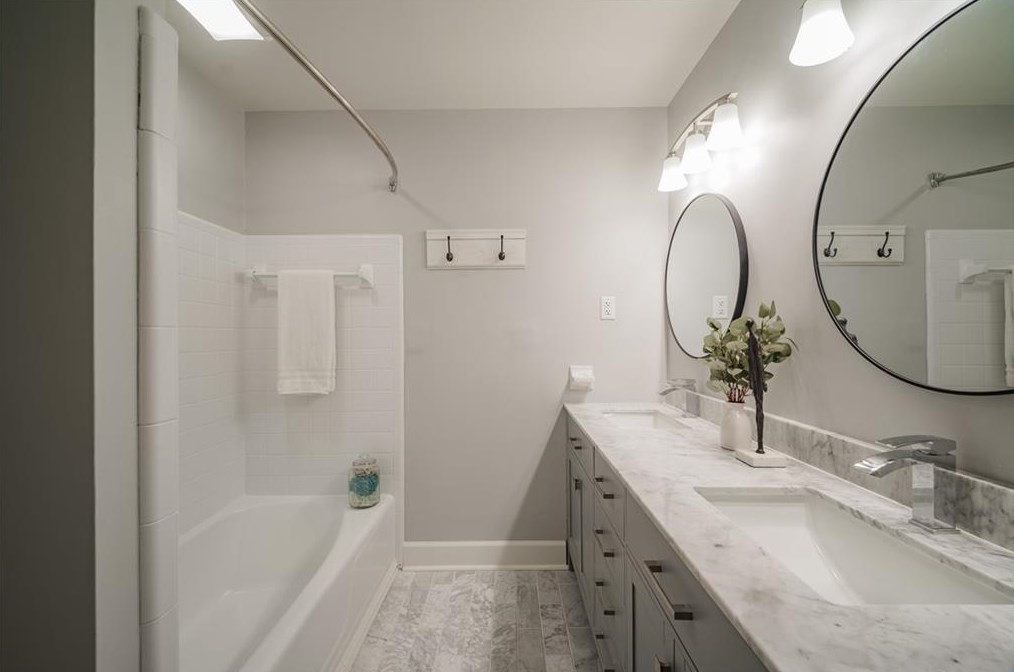 3993 Menlo Dr, Atlanta GA  30340-5117 exterior