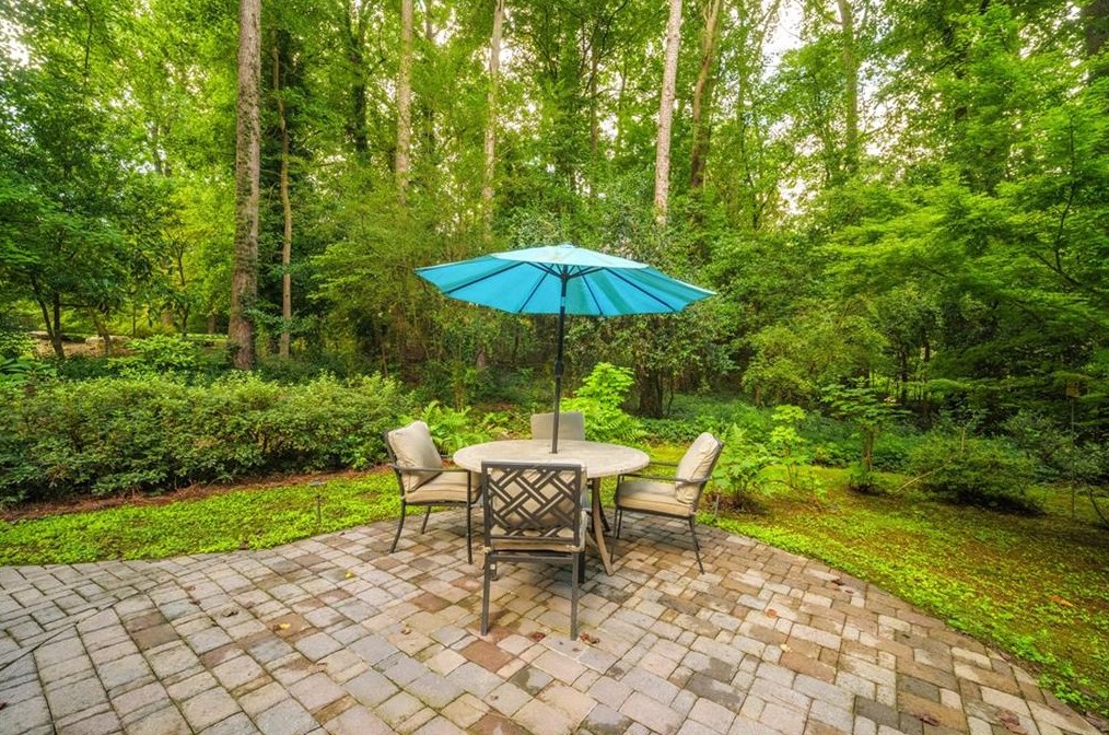 3993 Menlo Dr, Atlanta GA  30340-5117 exterior