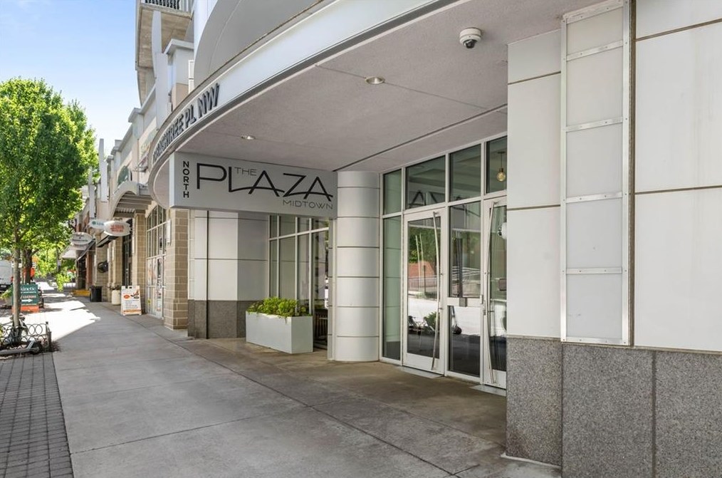 44 Peachtree Pl, Atlanta GA  30309-3907 exterior