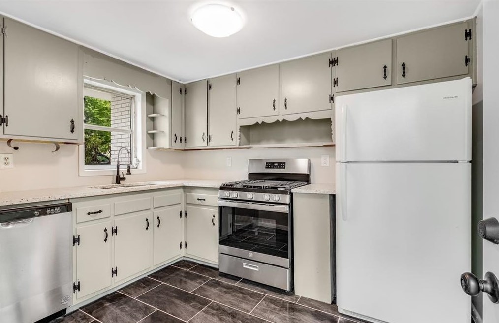 216 Superior Ave, Decatur GA  30030-1815 exterior