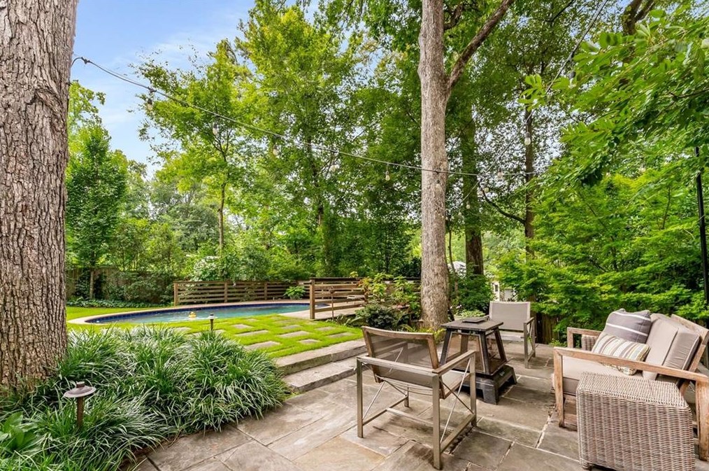 855 Highland Ter, Atlanta GA  30306-3411 exterior