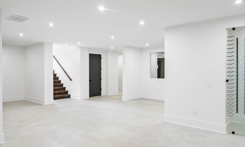 4645 Lake Forrest Dr, Atlanta GA  30342-2537 exterior