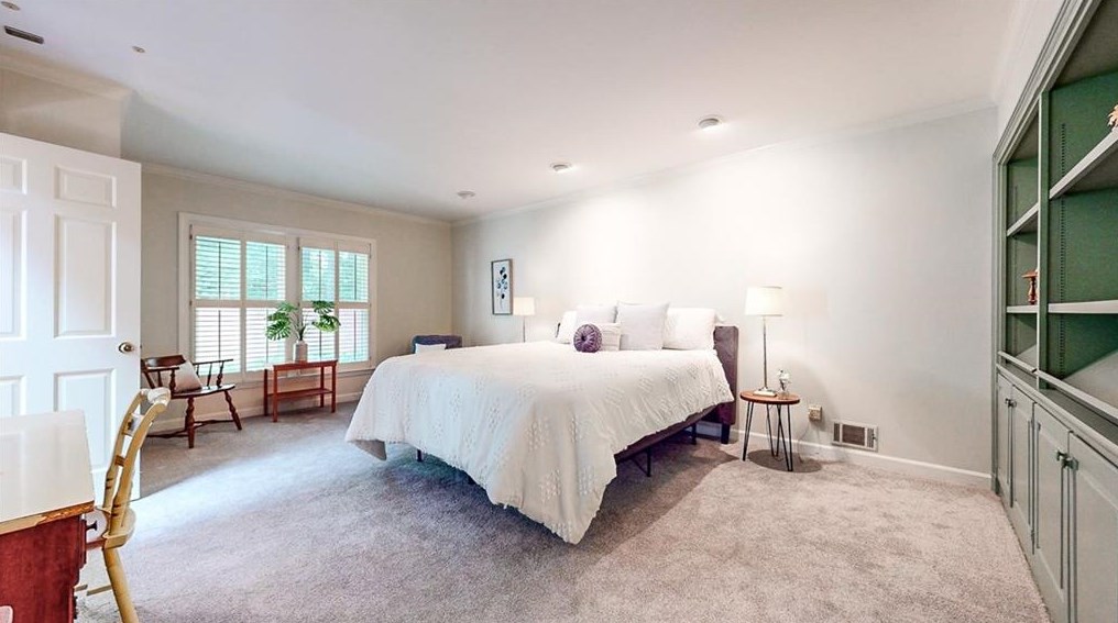 1843 Bedfordshire Dr, Decatur GA  30033-1455 exterior