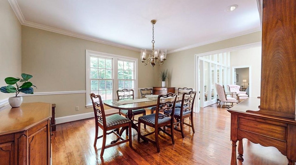 1843 Bedfordshire Dr, Decatur GA  30033-1455 exterior