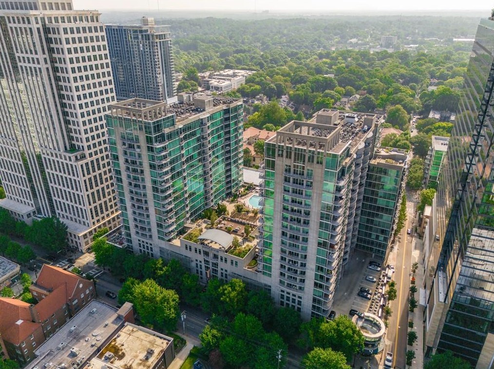 943 Peachtree St, Atlanta GA  30309-3936 exterior