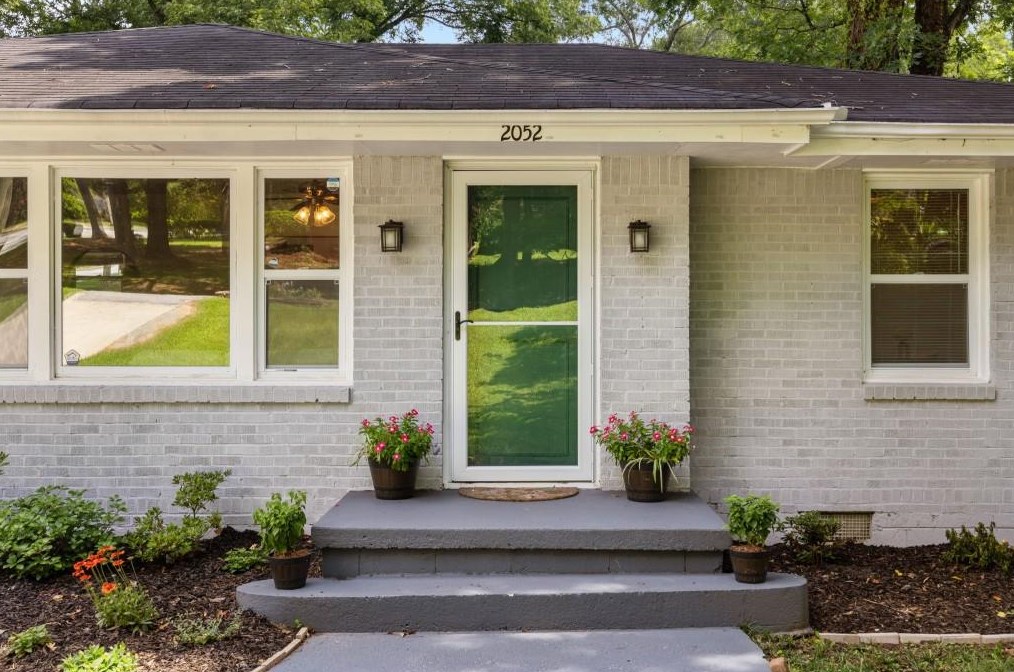 2052 Shamrock Dr, Decatur GA  30032-5953 exterior