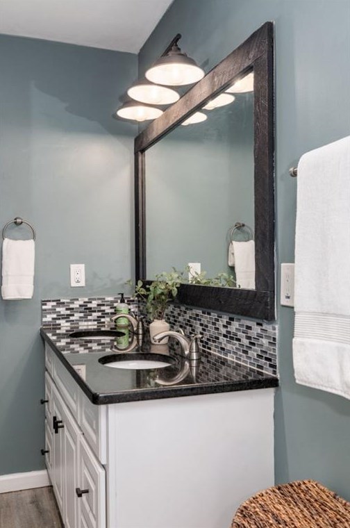 2052 Shamrock Dr, Decatur GA  30032-5953 exterior