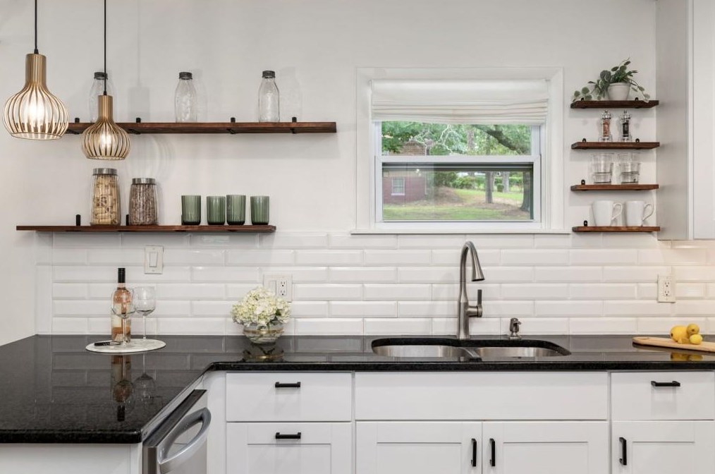 2052 Shamrock Dr, Decatur GA  30032-5953 exterior