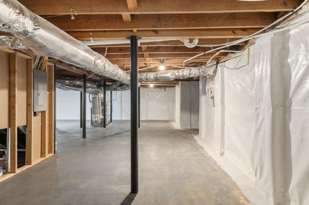 2052 Shamrock Dr, Decatur GA  30032-5953 exterior