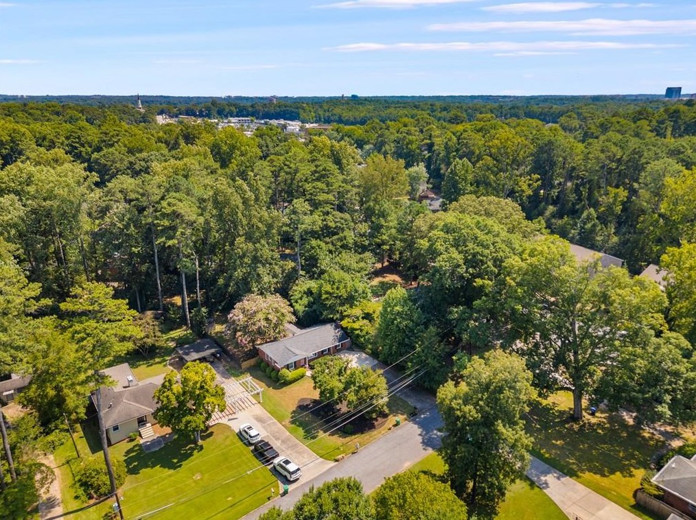 1393 Berkeley Ln, Atlanta GA  30329-3301 exterior