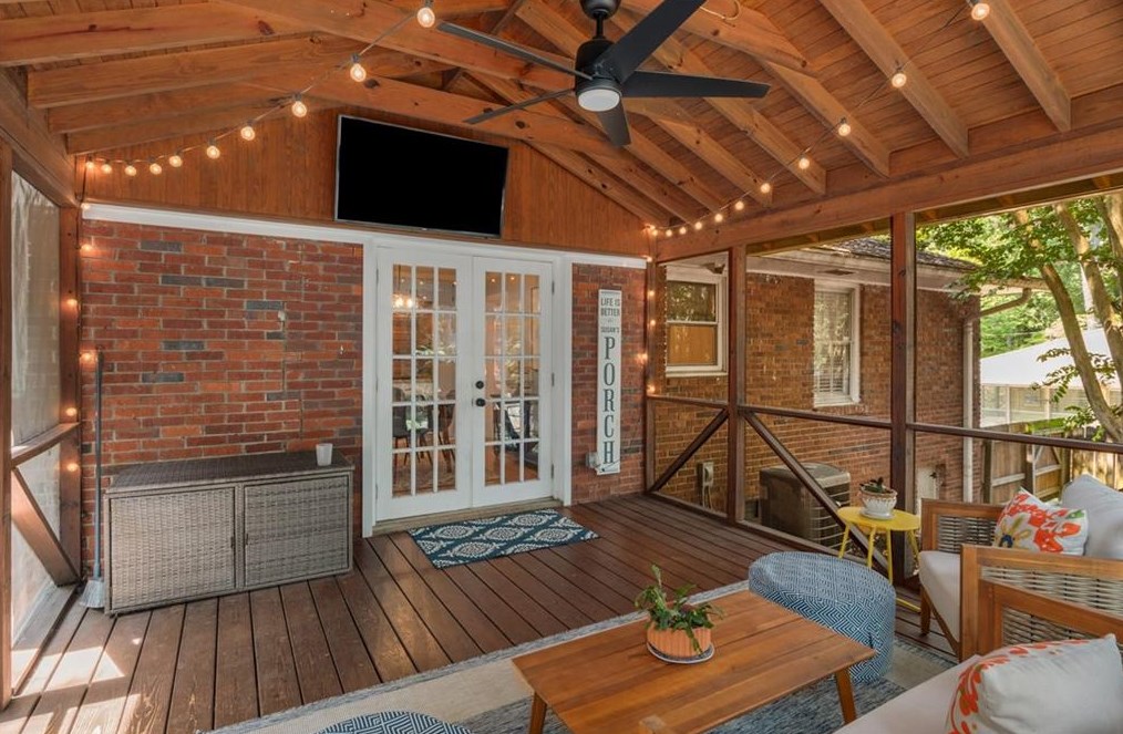 1393 Berkeley Ln, Atlanta GA  30329-3301 exterior