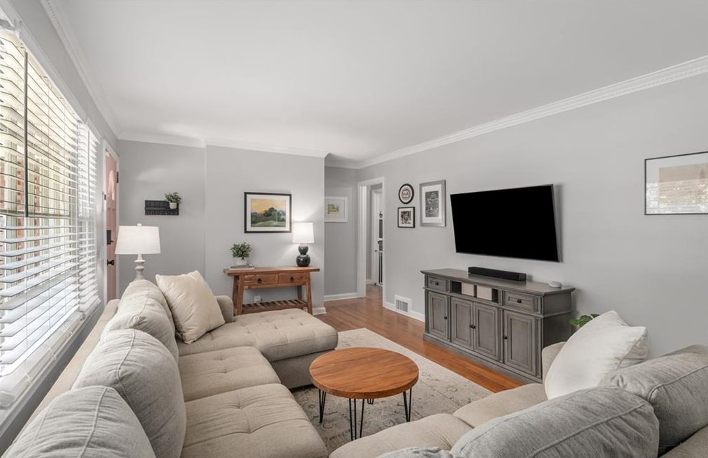 1393 Berkeley Ln, Atlanta GA  30329-3301 exterior