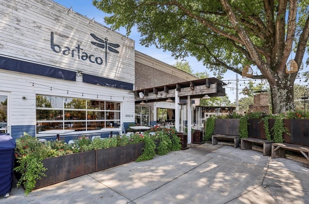 3338 Peachtree Rd, Atlanta GA  30326-1026 exterior