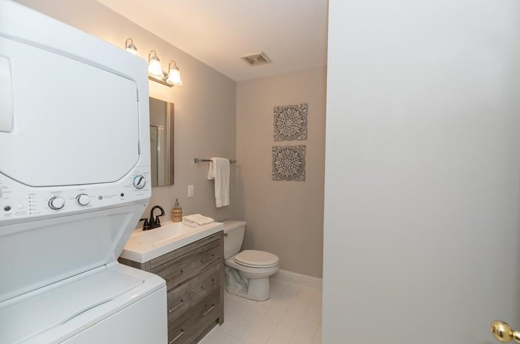 2493 Manor Walk, Decatur GA  30030-1654 exterior