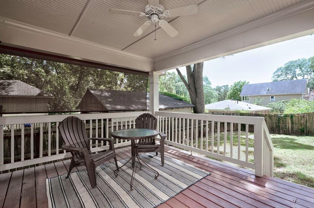1727 Flat Shoals Rd, Atlanta GA  30349-6173 exterior