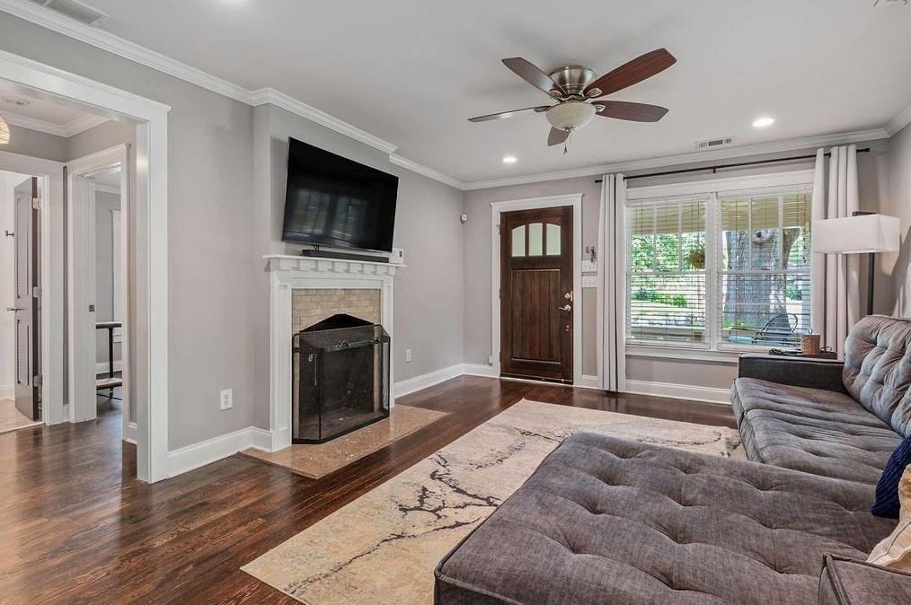 1727 Flat Shoals Rd, Atlanta GA  30349-6173 exterior