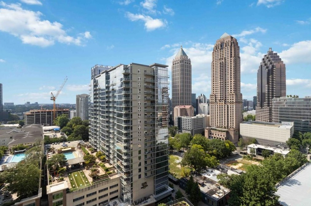 1080 Peachtree St, Atlanta GA  30309-3963 exterior