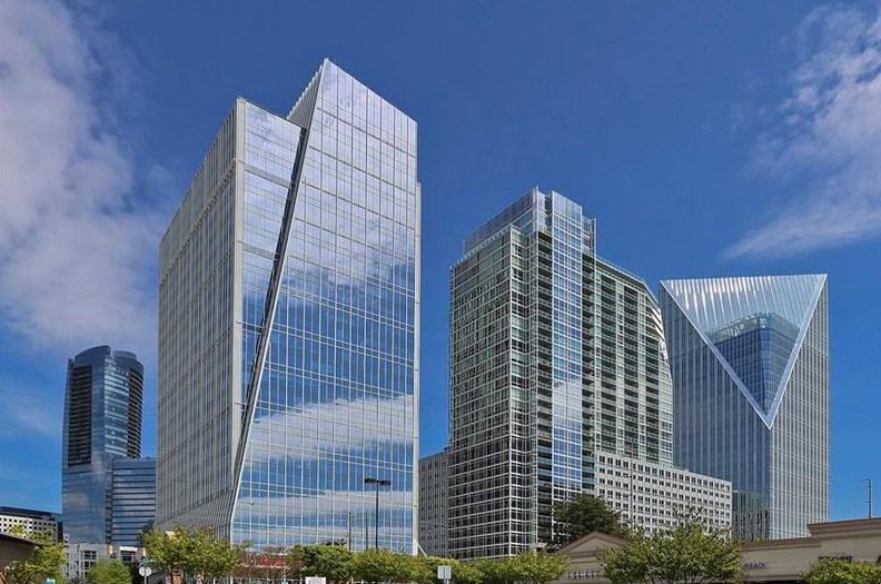 3325 Piedmont Rd, Atlanta GA  30305-1701 exterior