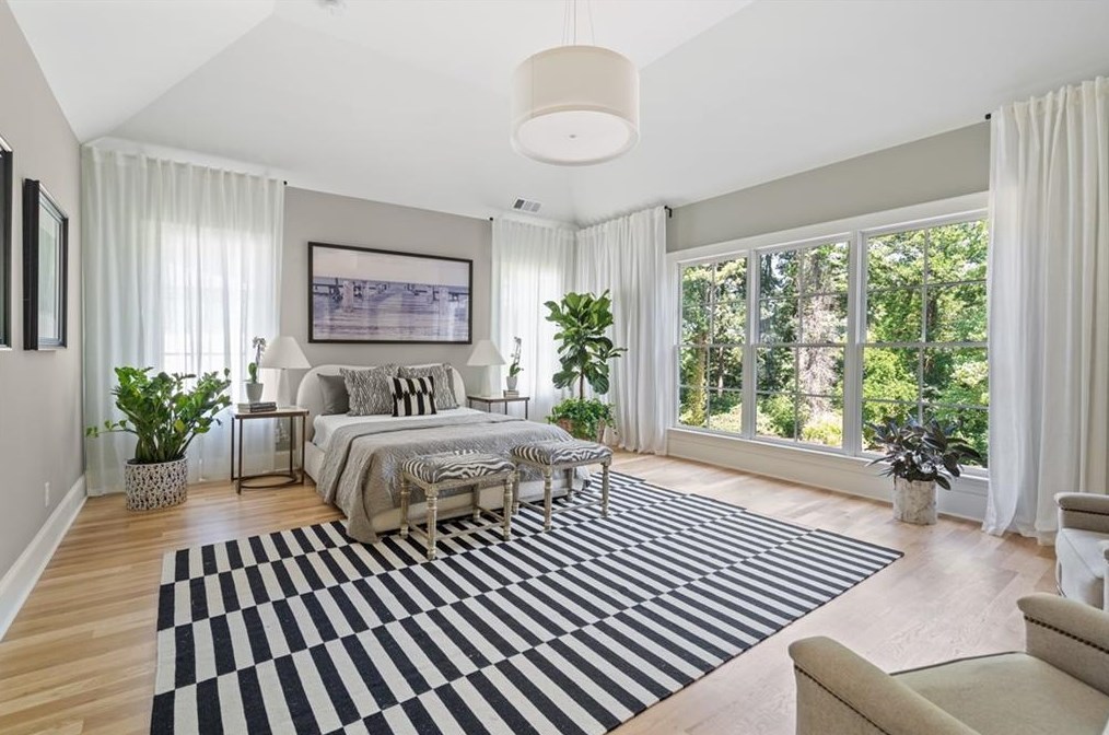 679 Moores Mill Rd, Atlanta GA  30327-0015 exterior