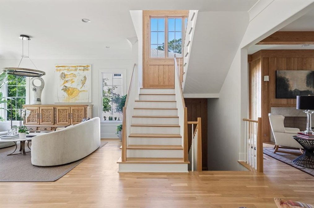 679 Moores Mill Rd, Atlanta GA  30327-0015 exterior