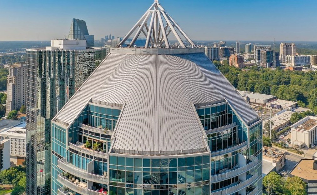 3338 Peachtree Rd, Atlanta GA  30326-1026 exterior