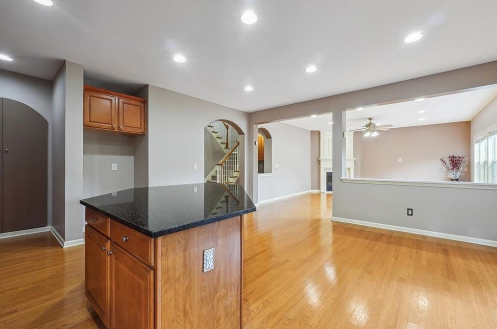 6204 Mimosa Cir, Tucker GA 30084-1945 exterior