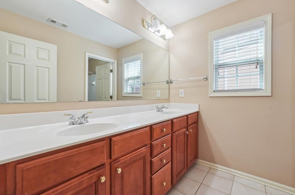 6204 Mimosa Cir, Tucker GA 30084-1945 exterior