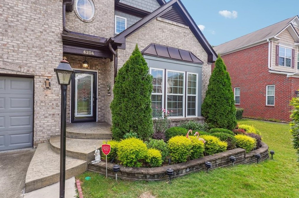 6204 Mimosa Cir, Tucker GA 30084-1945 exterior
