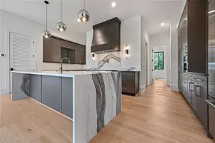 8200 Main Street S, Woodstock, GA 30188 - Photo 19