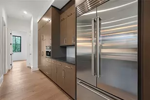 8200 Main Street S, Woodstock, GA 30188 - Photo 25