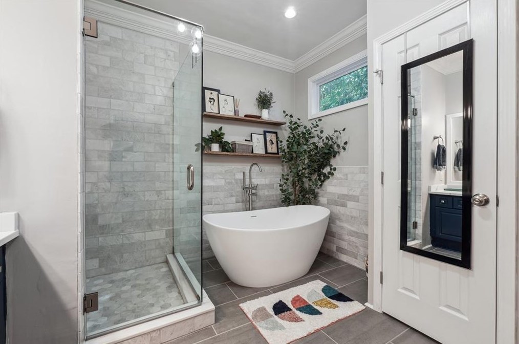 500 Fountain Oaks Way, Atlanta GA  30342-2576 exterior