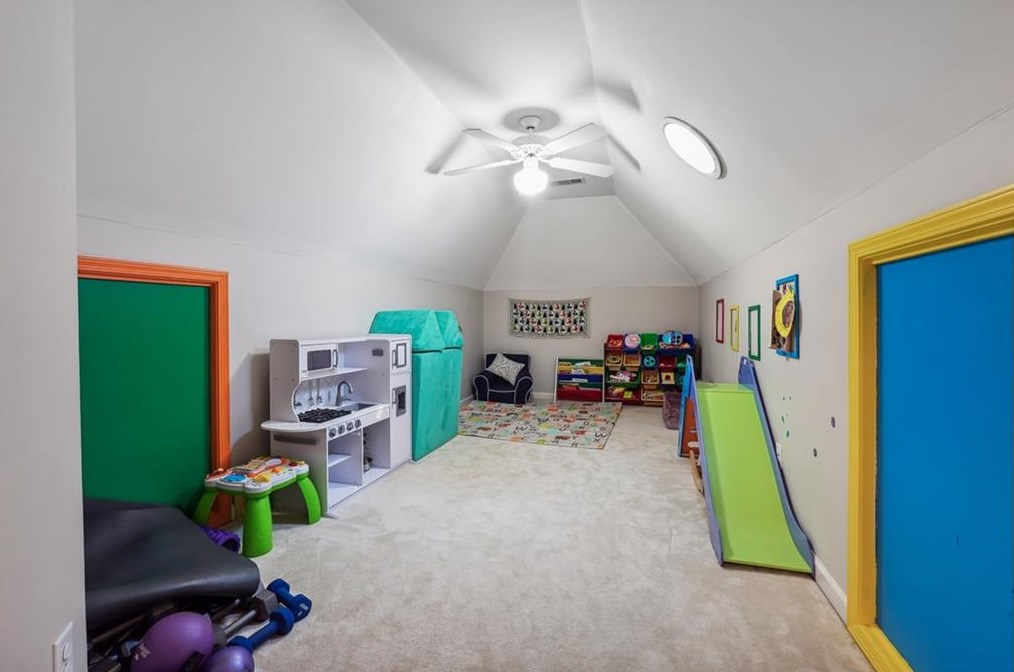 500 Fountain Oaks Way, Atlanta GA  30342-2576 exterior