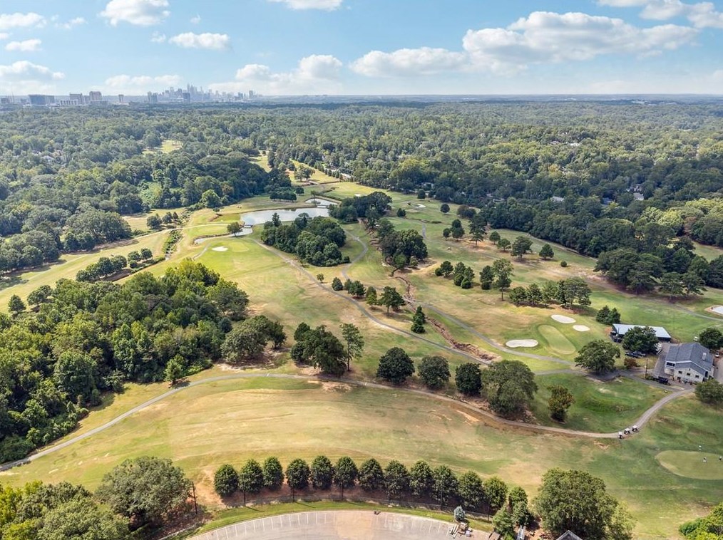 500 Fountain Oaks Way, Atlanta GA  30342-2576 exterior