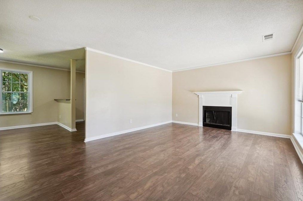 6223 Marbut Farms Ln, Lithonia GA 30058-8977 exterior