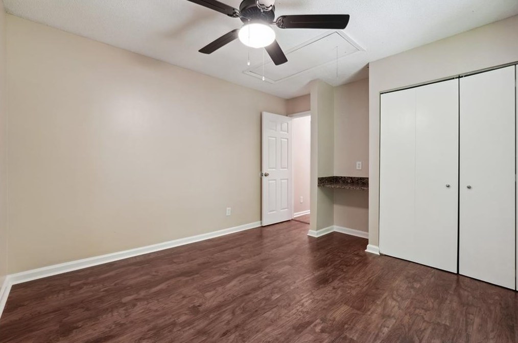 6223 Marbut Farms Ln, Lithonia GA 30058-8977 exterior