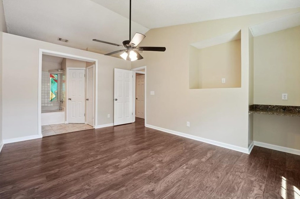 6223 Marbut Farms Ln, Lithonia GA 30058-8977 exterior