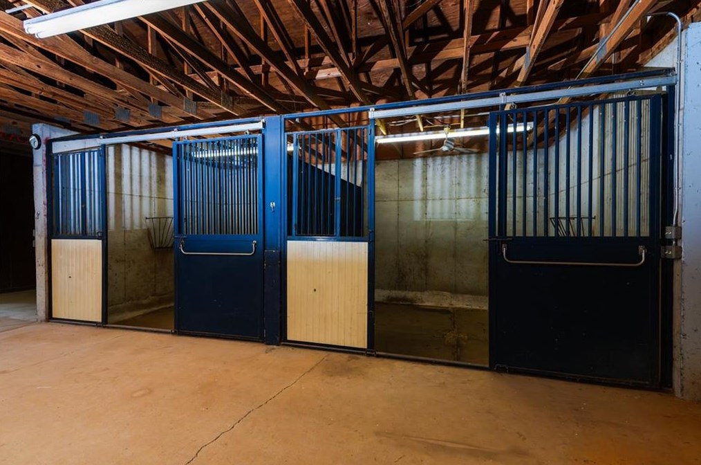 5201 Paul Cir, Conyers GA  30094-4813 exterior