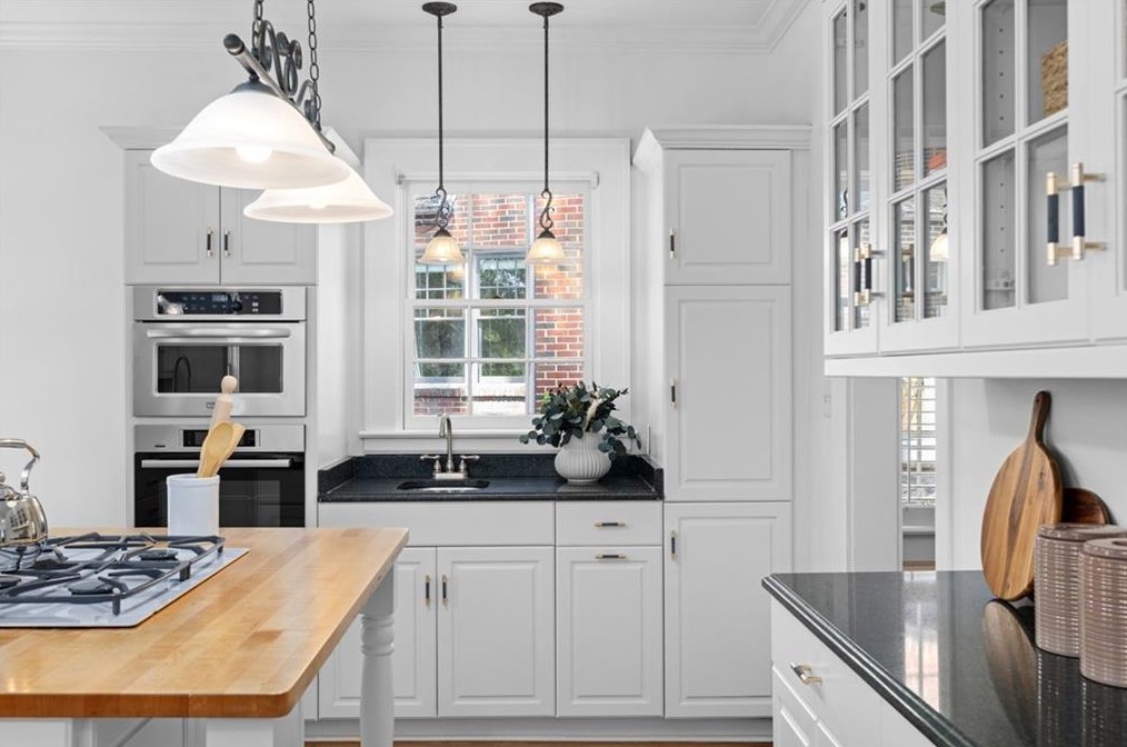 168 Pinecrest Ave, Decatur GA  30030-1933 exterior