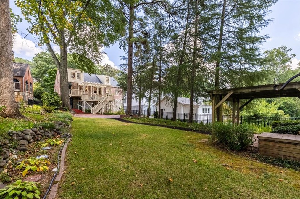 168 Pinecrest Ave, Decatur GA  30030-1933 exterior