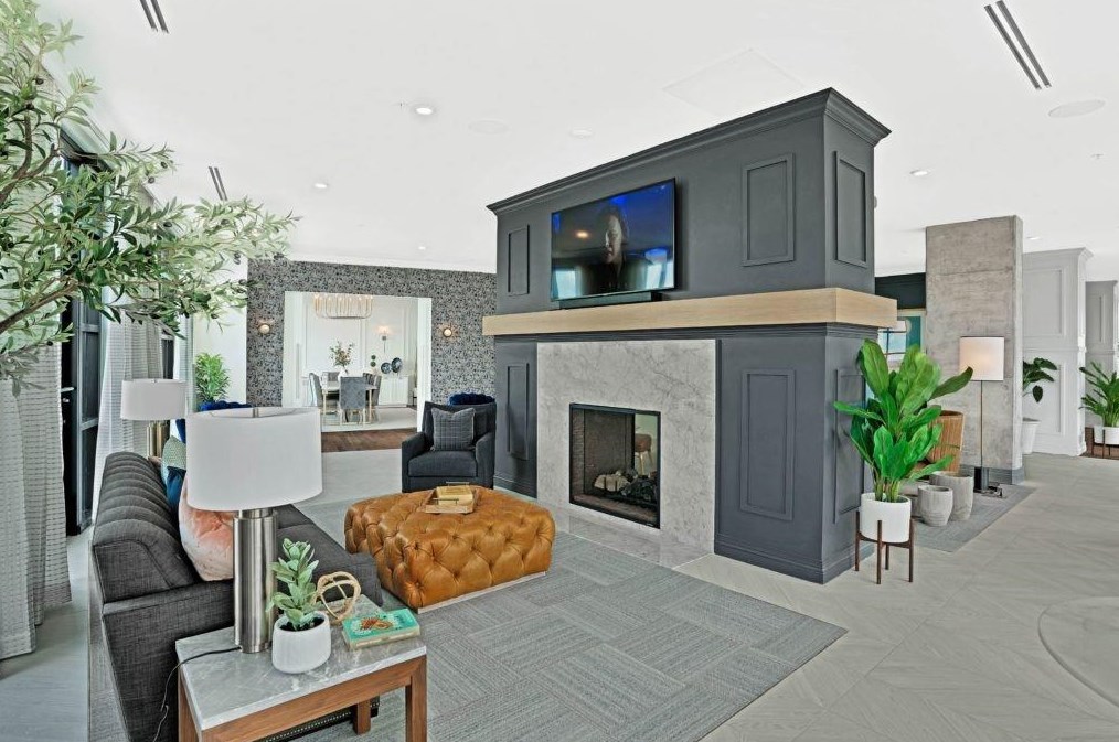 3172 Roswell Rd, Atlanta GA  30305-1850 exterior