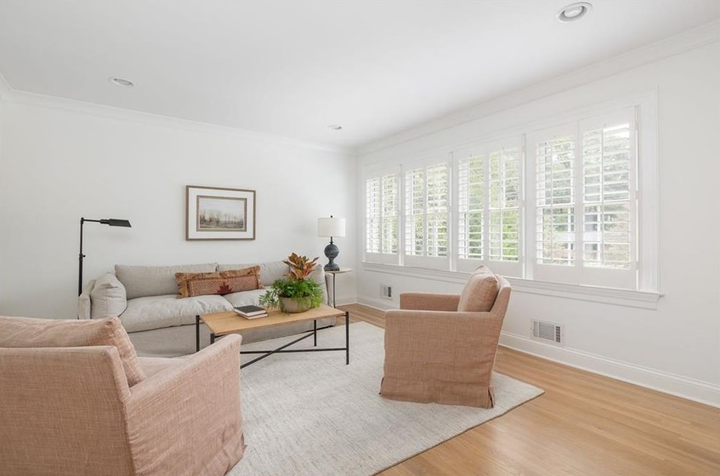 1664 Colebrook Cir, Decatur GA  30033-1425 exterior