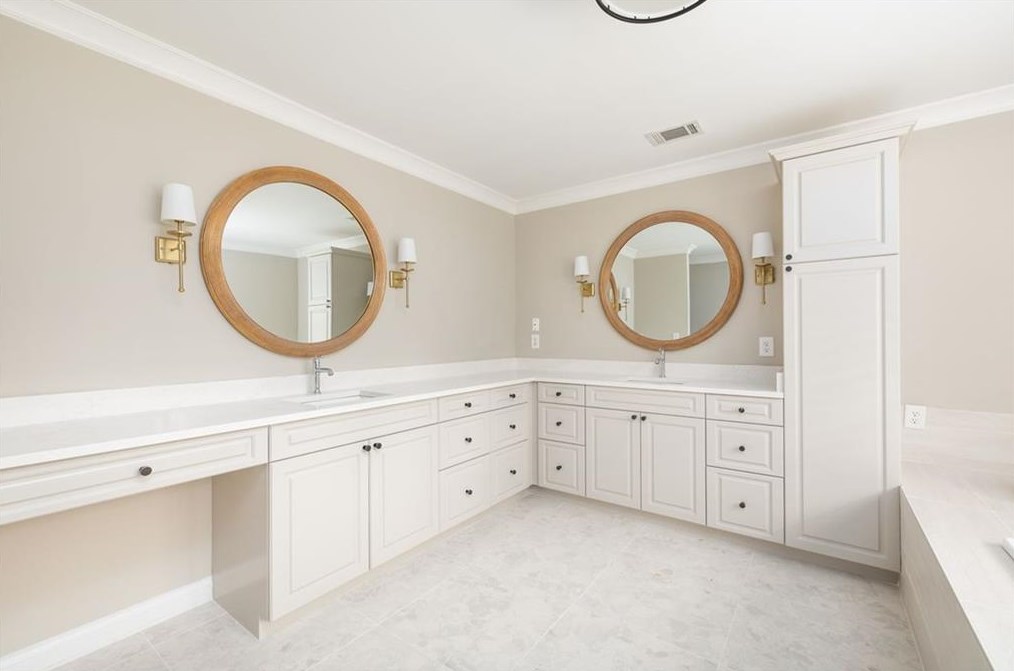 1664 Colebrook Cir, Decatur GA  30033-1425 exterior