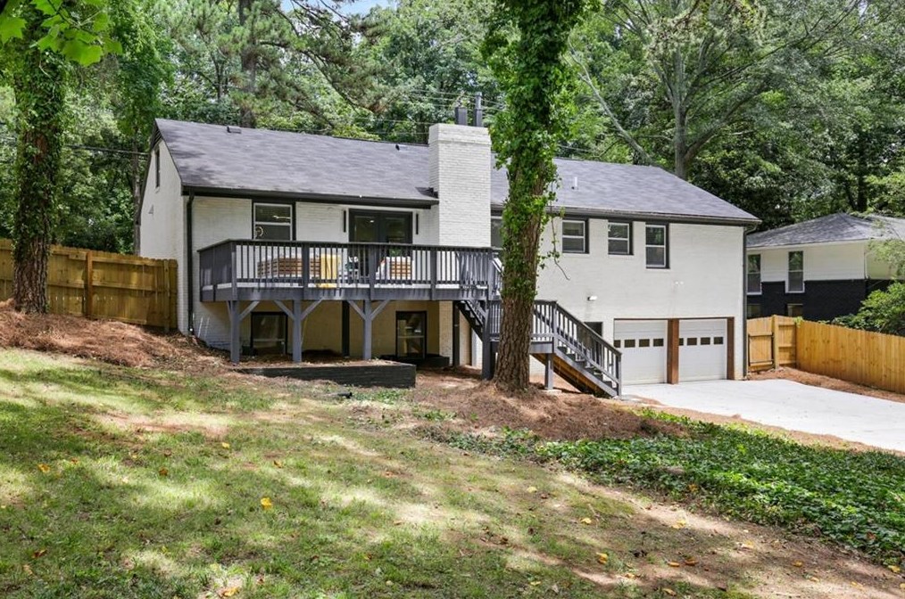 611 Hammond Dr, Atlanta GA  30328-5231 exterior