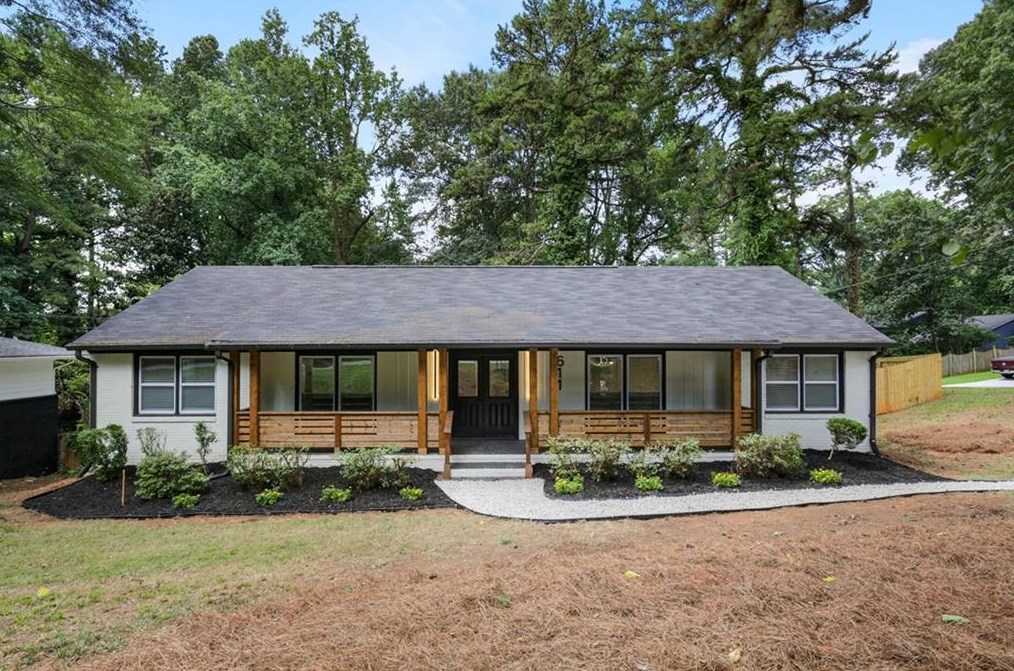 611 Hammond Dr, Atlanta GA  30328-5231 exterior