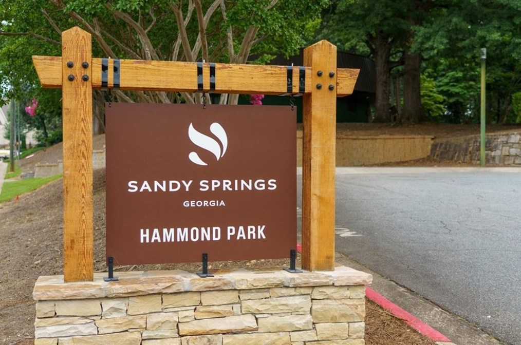 611 Hammond Dr, Atlanta GA  30328-5231 exterior