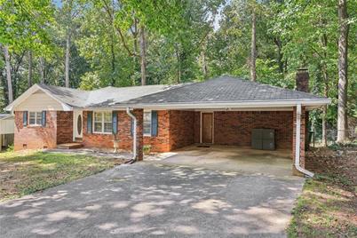 537 Dorsey Circle SW, Lilburn, GA 30047 - Photo 1