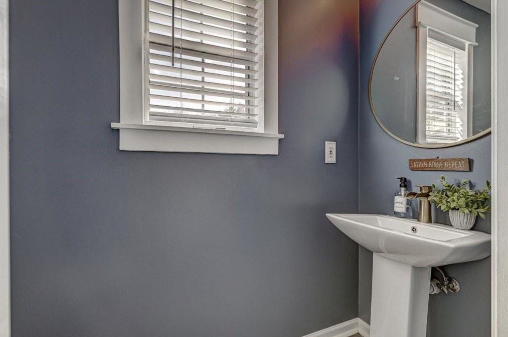 800 Baskins Cir, Winder GA  30680-3599 exterior