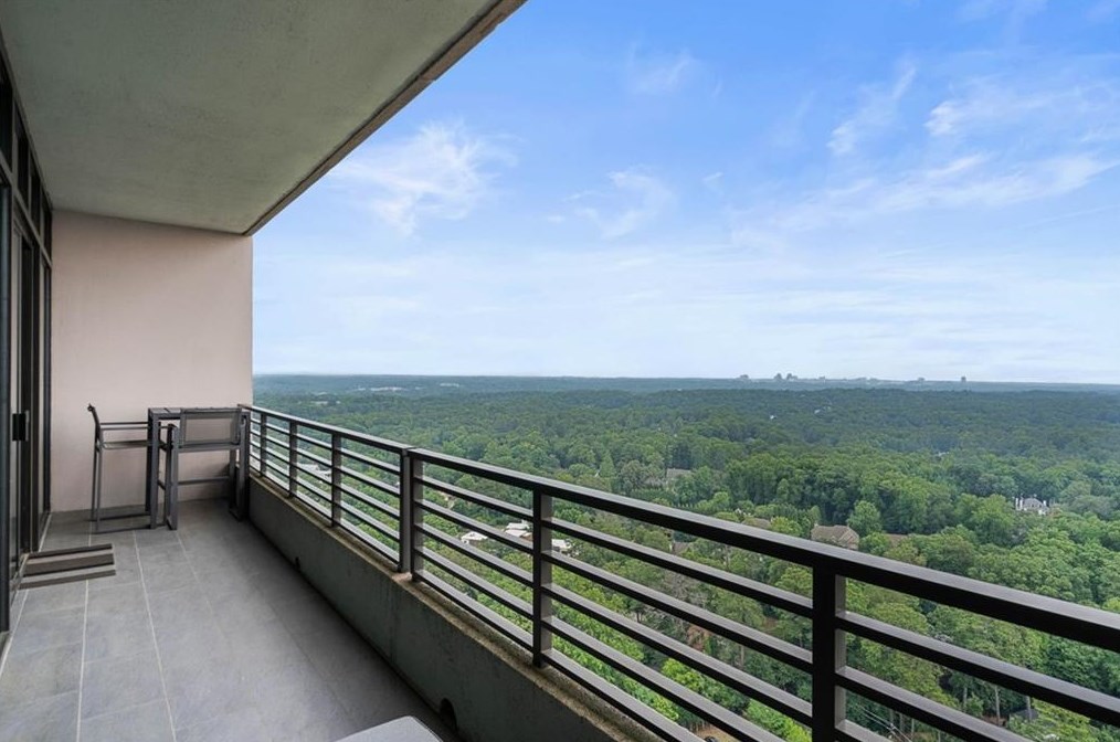 750 Park Ave, Atlanta GA  30326-3266 exterior