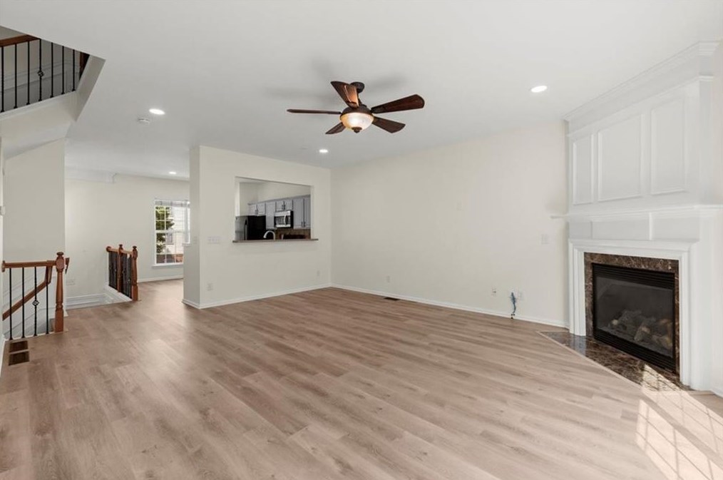 1304 Thornborough Dr, Alpharetta GA 30004-0522 exterior