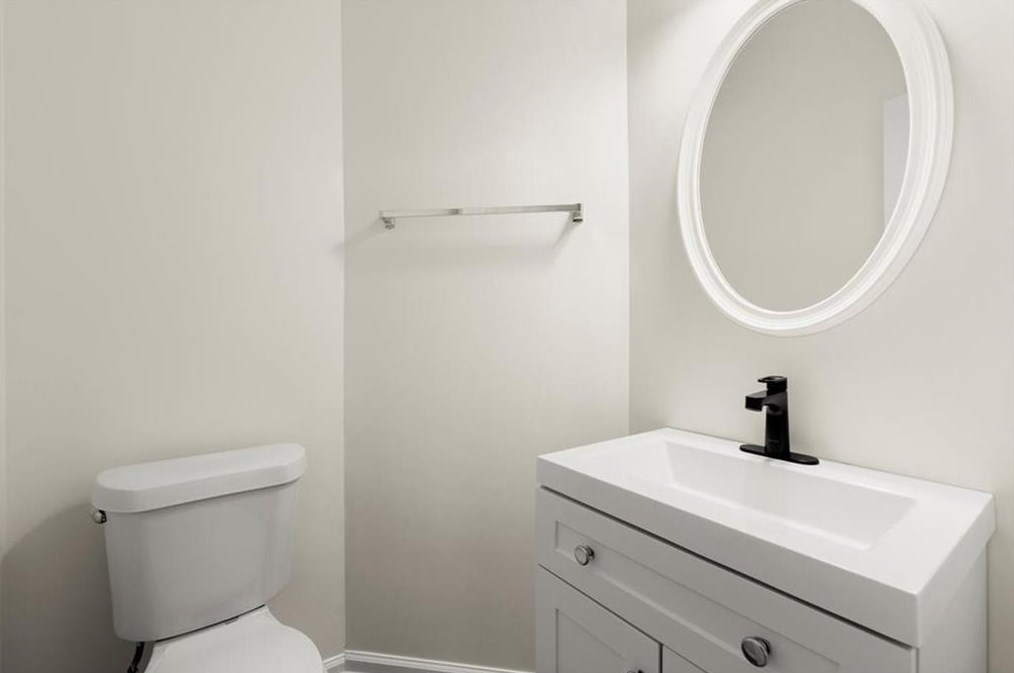 1304 Thornborough Dr, Alpharetta GA 30004-0522 exterior